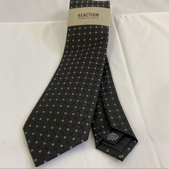 Kenneth Cole Reaction Black Circles Silk Blend Tie - Picture 1 of 4